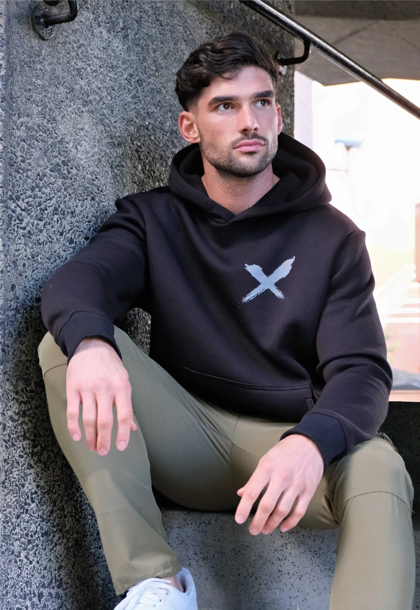 HOODIE STATEMENT - BLACK